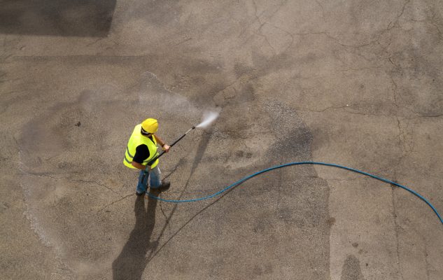A Guide to Pressure Washing your Driveway in South Florida