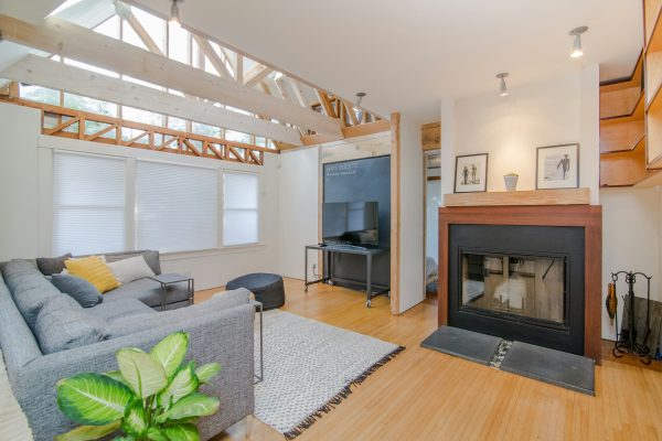 Pressure Cleaning and Mold Removal: Protecting Your Miami Property from Harmful Growth